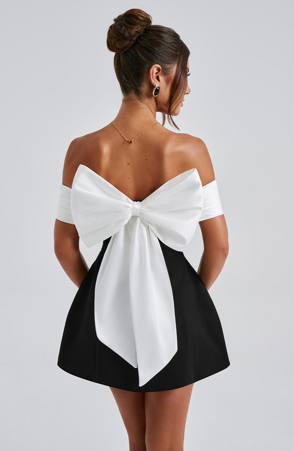 Off Shoulder Colorblock Fit and Flare Pocket Mini Dress - View 6