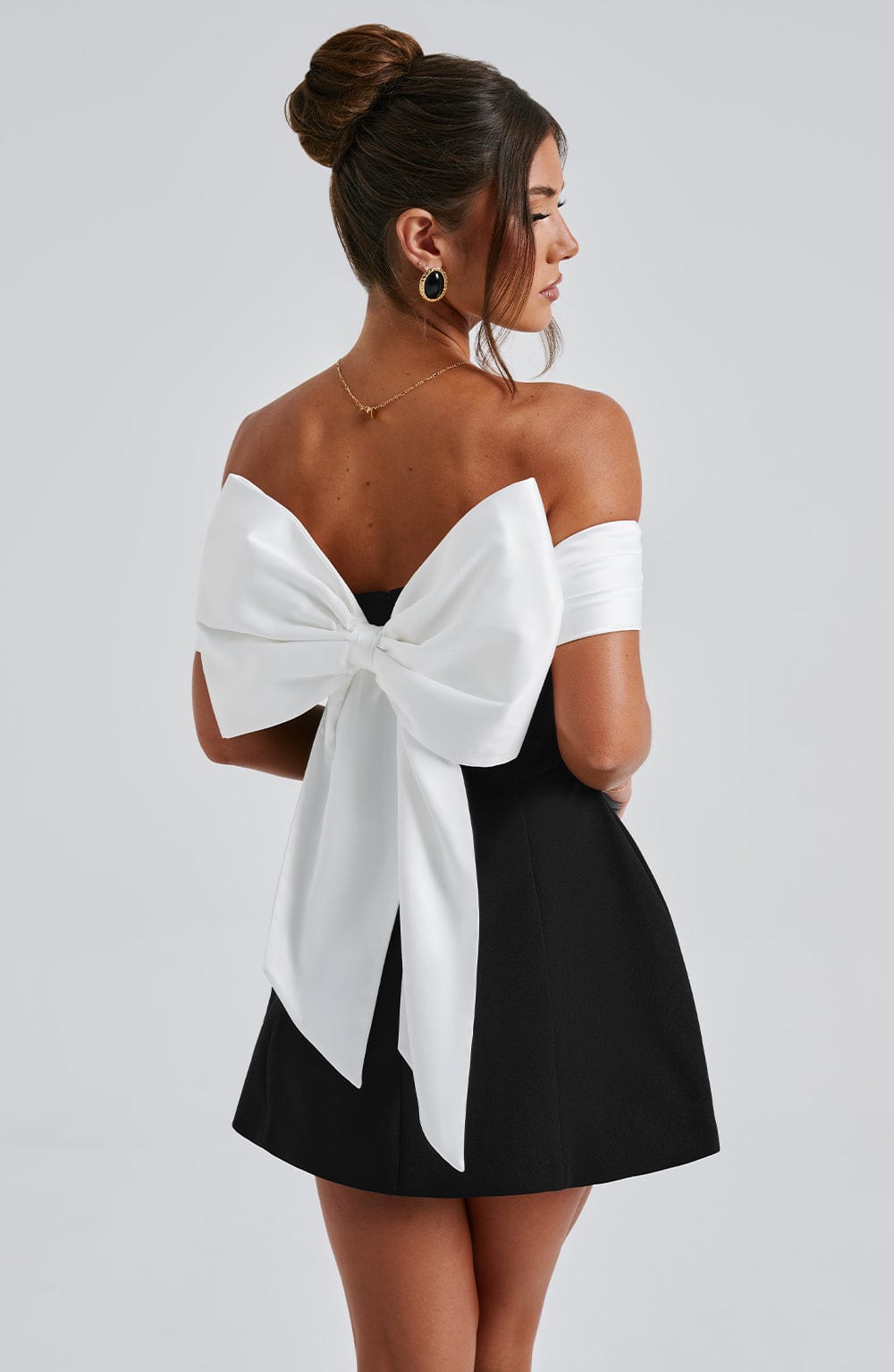 Off Shoulder Colorblock Fit and Flare Pocket Mini Dress - View 9