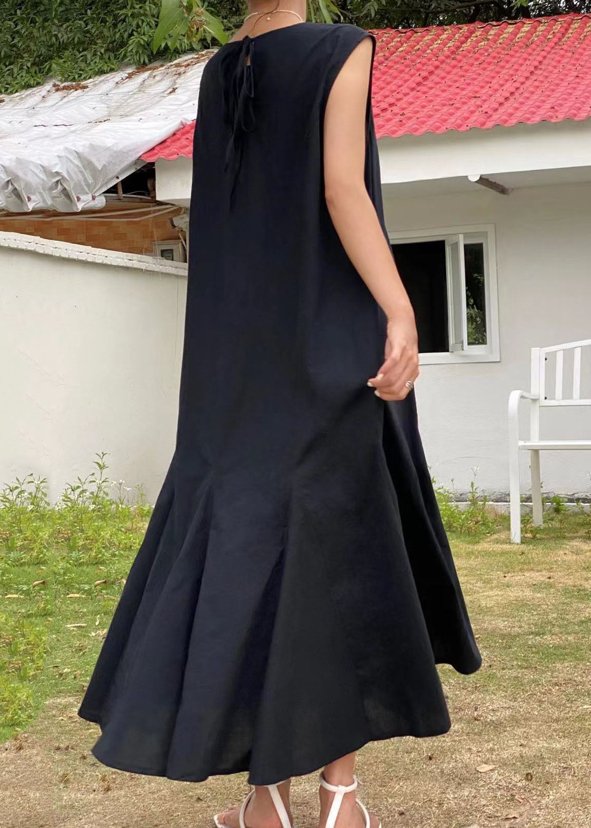 V-Neck Sleeveless Pleated Gusset Tent A-Line Maxi Dress - View 4