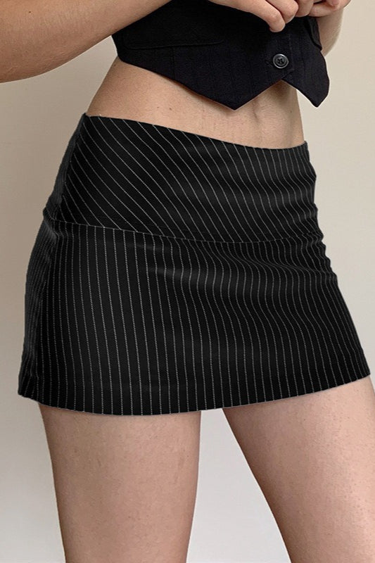 Low-Rise Bodycon Pleated Denim Mini Skort