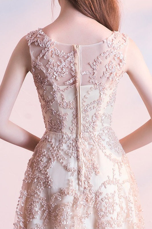 Lace V-Neck Sleeveless A-Line Prom Gown - View 4
