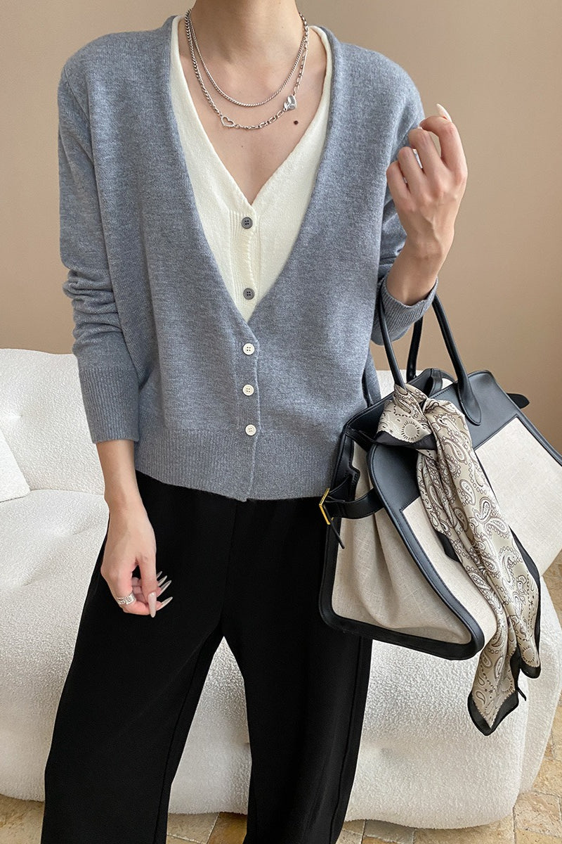 Two-Tone V-Neck Cardigan Grey / One Size