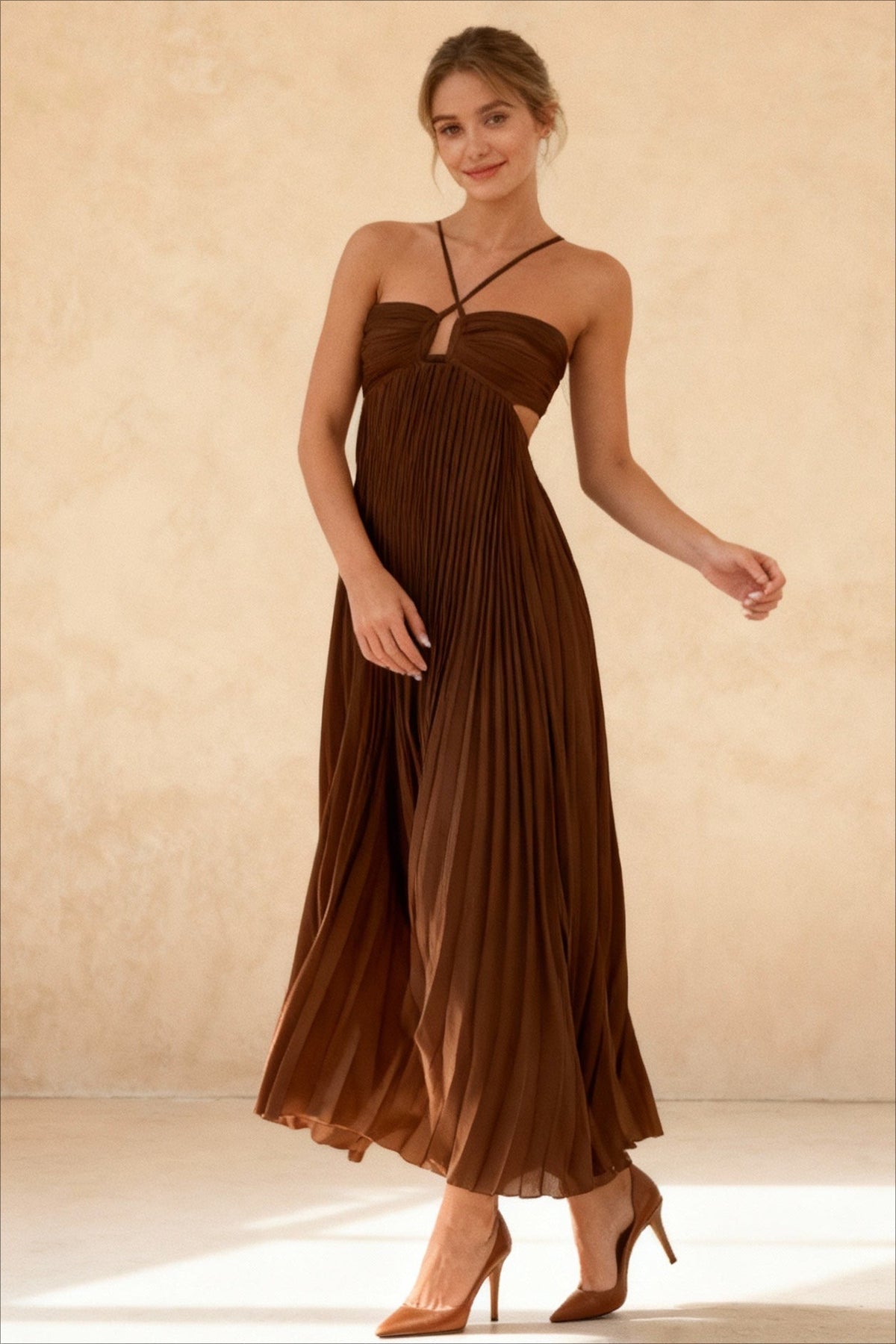 Halter-Neck Maxi Dress